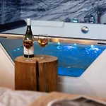 Z Jacuzzi & Sauna Chillout * Kołobrzeg