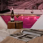 Z Jacuzzi & Sauna Chillout * Kołobrzeg