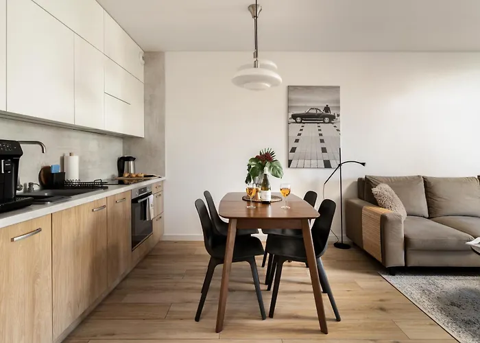 Z Jacuzzi & Sauna Chillout アパート *